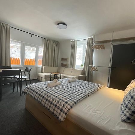 Apartmany Svaty Mikulas Janske Lazne Exterior foto